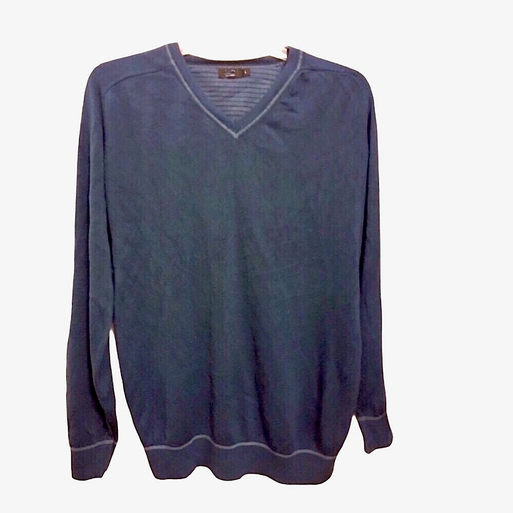 NWT Men F&F V Neck Knit Sweater. Size L